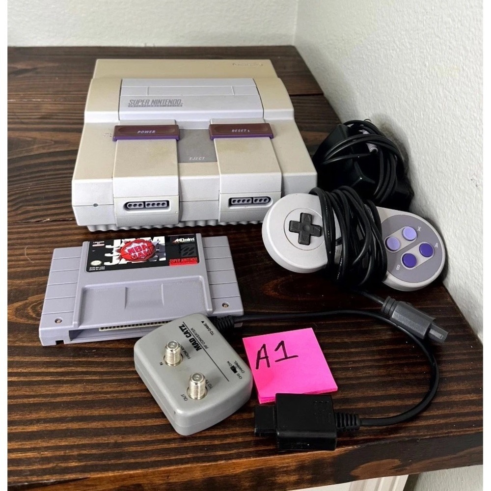 Super Nintendo Entertainment System SNES Console w/ Controller & NBA JAM